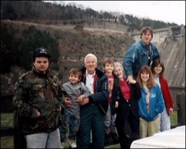 Scott, Allen, Grandpaw Baxter, Chris, Grandmaw Baxter, Becky, Tracy, and Mom